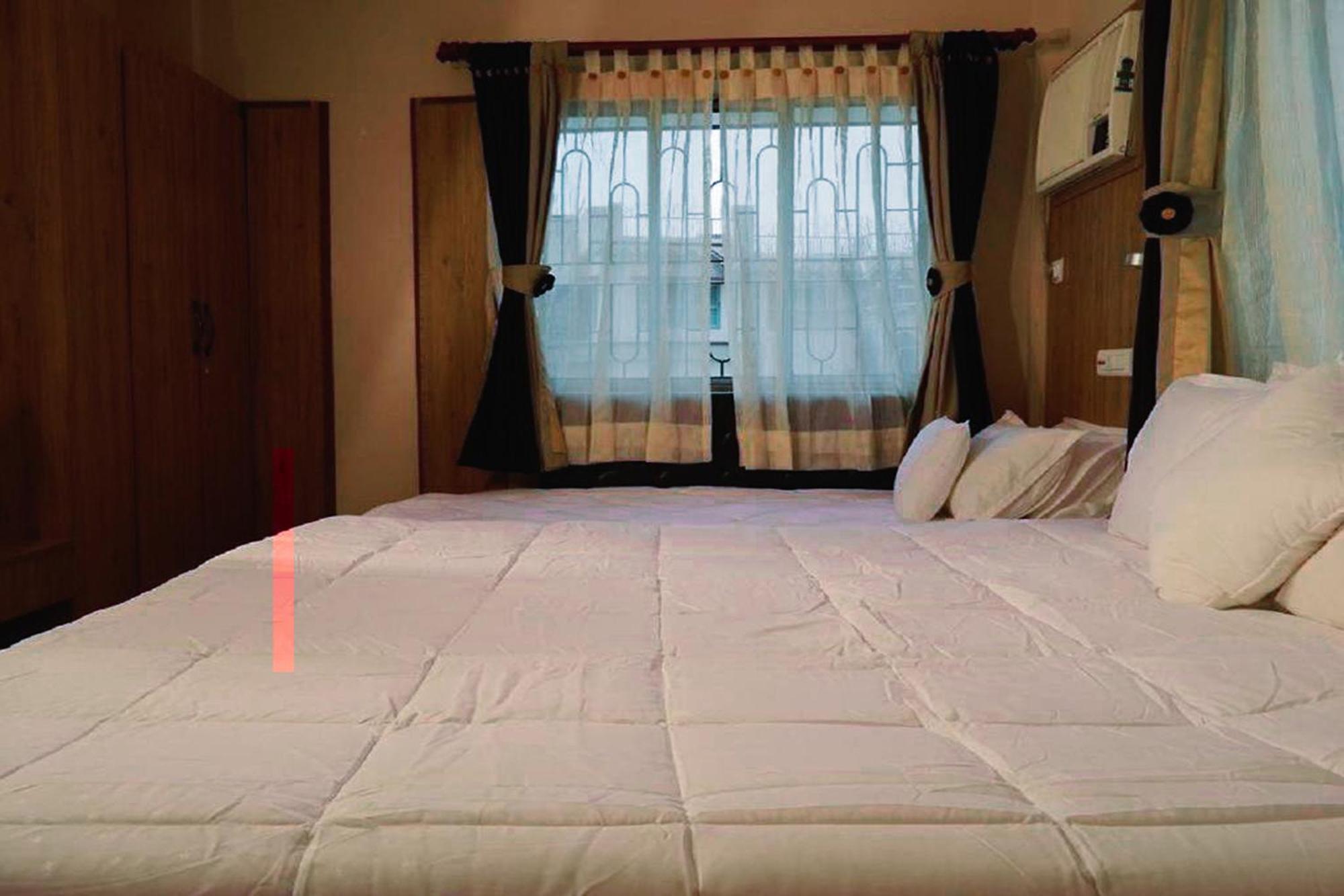 The Kei Inn & Suites Hotel Near Salt Lake Calcutta Buitenkant foto